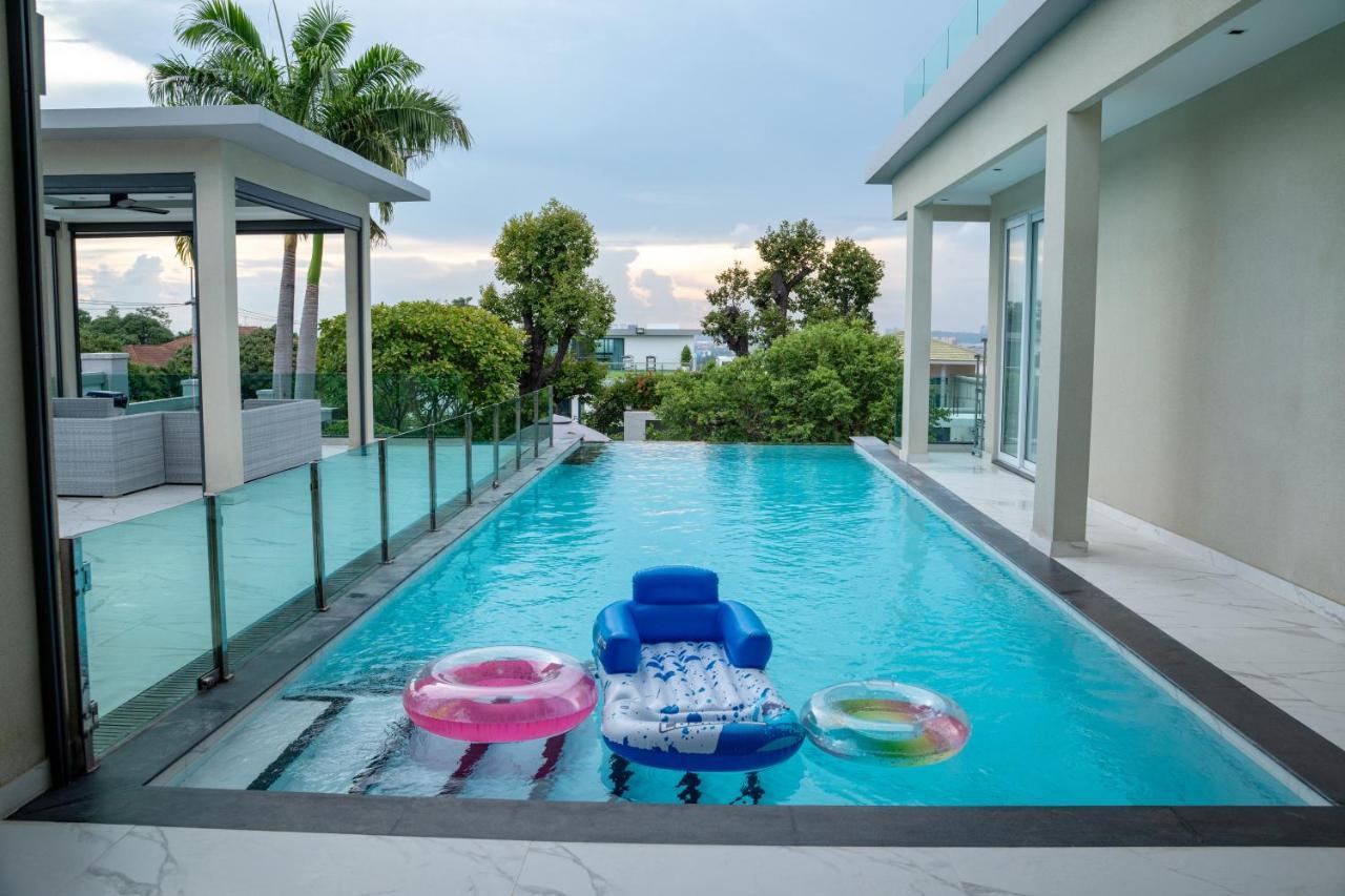 Siam Royal View Pattaya Villa Nong Prue Exteriör bild